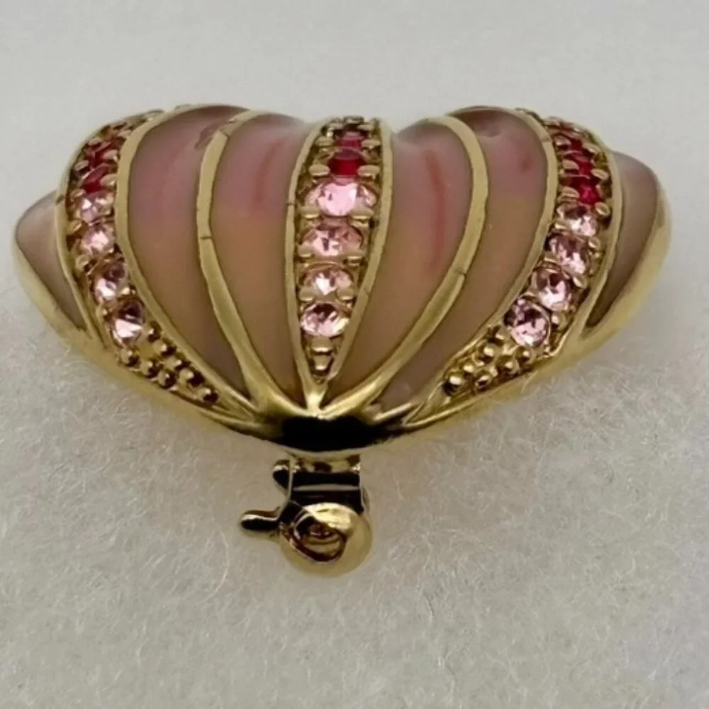 Vintage Monet Heart Shaped Pin Brooch Pin, Enamel With Pink and Ruby Rhinestones - Picture 10 of 10